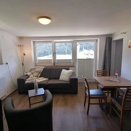 Schoeneben Apartment *